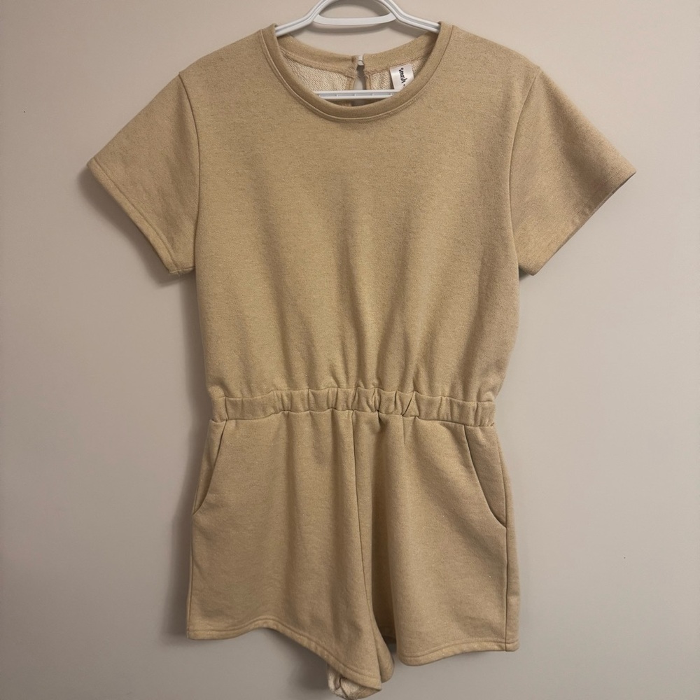 2/40 Smash + Tess Backyard Shorty Romper in Natural Shimmer - Women’s Medium - Picture 3 of 11